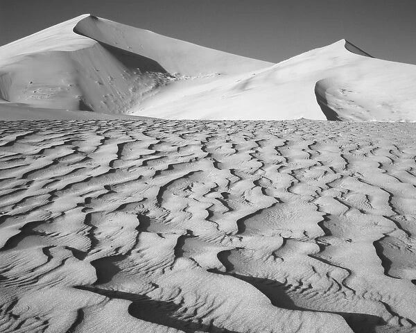 USA, California, Death Valley National Park. Landscape of Eureka Sand Dunes. Credit as
