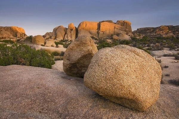 USA, California, Joshua Tree National Park. Sunset on the boulders in Jumbo Rocks