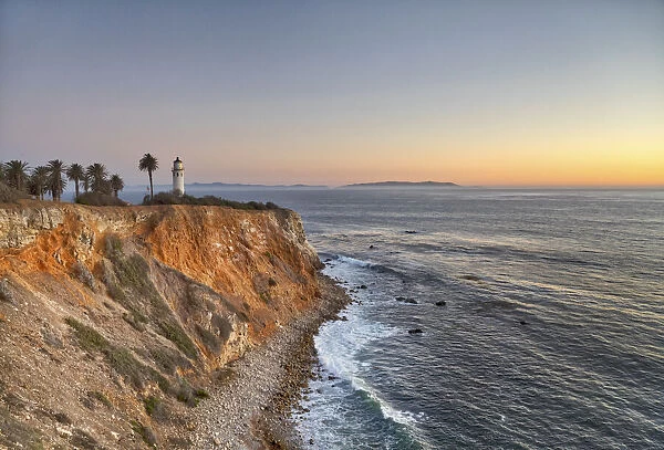 USA, California, Ranchos Palos Verdes. The lighthouse at Point Vicente at sunset