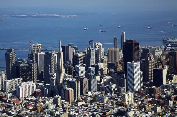 USA, California, San Francisco - Downtown San Francisco, and ships in San Francisco