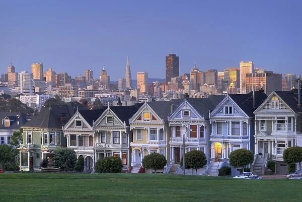 USA, California, San Francisco. Famous view of the city from Alamo Square Park