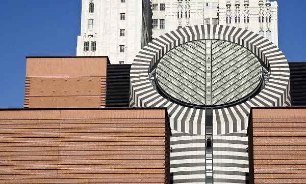 USA, California, San Francisco. View of Museum of Modern Art