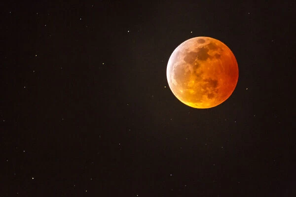 USA, California, San Luis Obispo County. Full blood moon lunar eclipse. Credit as