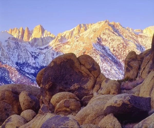 USA, California, Sierra Nevada Mountains. AMt. Whitney at sunrise