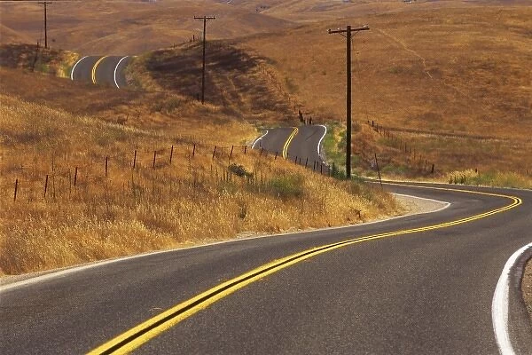 USA, California. Winding country road