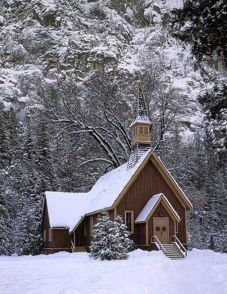 USA, California, Yosemite Valley Chapel, Winter, Yosemite National Park