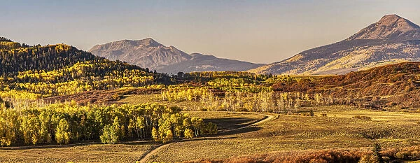 USA, Colorado. Autumn, panoramic view
