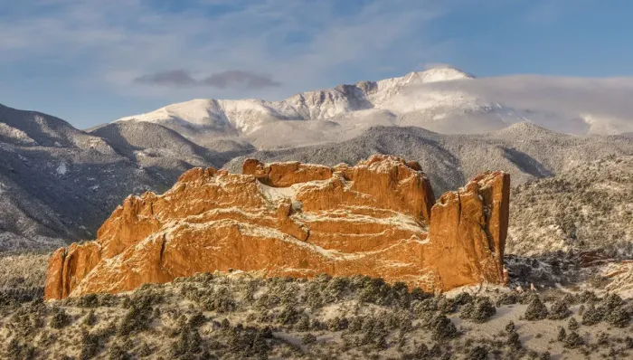 Framed Print : USA, Colorado, Garden of the Gods. Fresh snow on Pikes Peak and sandstone formation Framed Print : USA, Colorado, Garden of the Gods. Fresh snow on Pikes Peak and sandstone formation