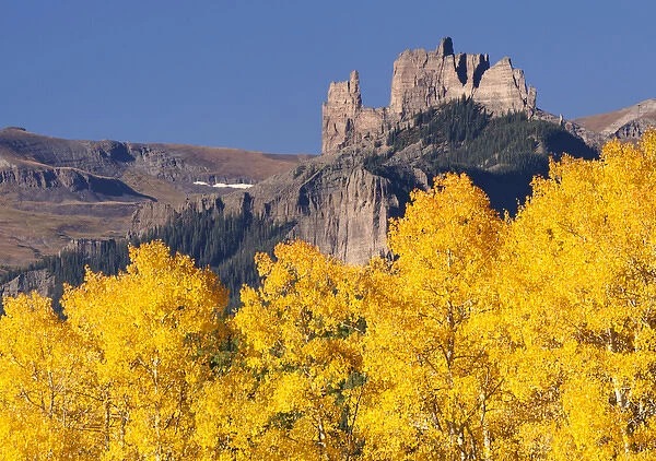 USA, Colorado, Gunnison National Forest. The Castles rock formation in august. Credit as