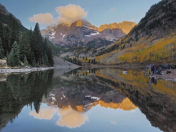 USA, Colorado, Maroon Bells. Mountain lake reflections in autumn sunrise