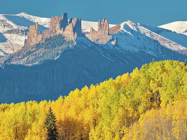 USA, Colorado. Ohio Pass and the Castles with autumn color
