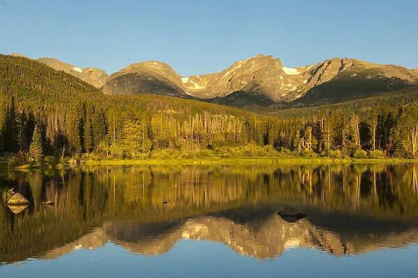 USA, Colorado, Rocky Mountain National Park. Mountain reflection in Sprague Lake