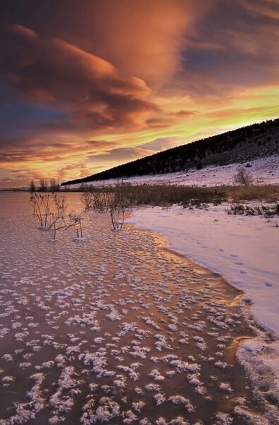 USA, Colorado, Rocky Mountain NP. Sunrise
