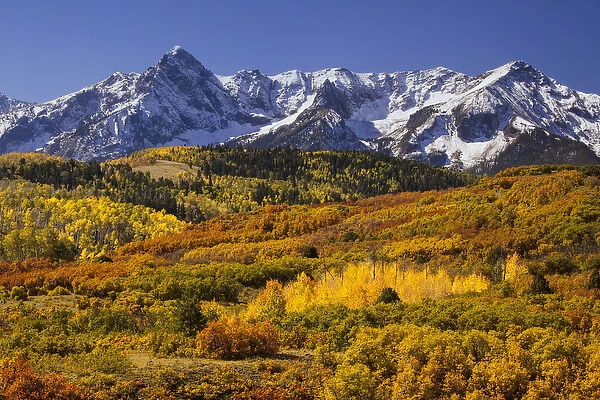 USA, Colorado, San Juan Mountains. Mountain and valley landscape in autumn. Credit as