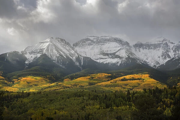 USA, Colorado, Sneffels Range. Morning snow clouds over mountain landscape. Credit as