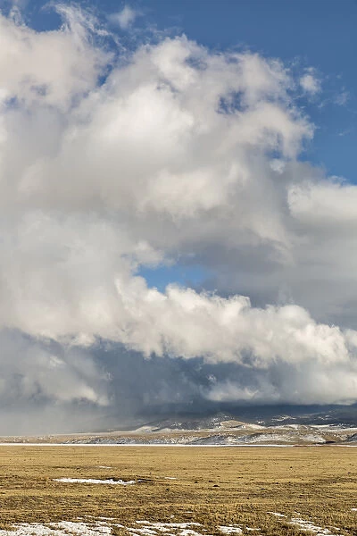 USA, Colorado, South Park. Winter storm clouds above Wilkerson Pass