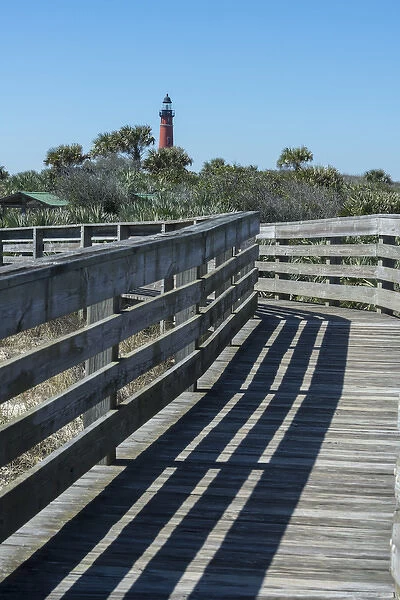USA, Florida, New Smyrna Beach, Smyrna Dunes Park, boardwalk, Ponce Inlet lighthouse