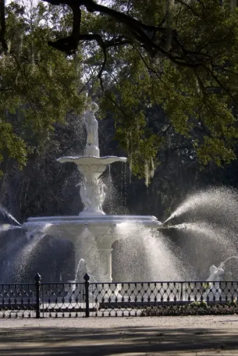 Framed Print : USA, Georgia, Savannah, Forsythe Park fountain, historic district Framed Print : USA, Georgia, Savannah, Forsythe Park fountain, historic district