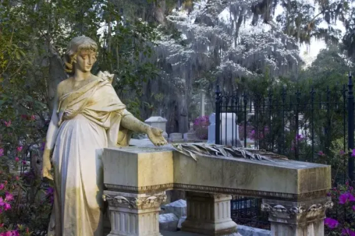 Framed Print : USA, Georgia, Savannah, Statues in Historic Bonaventure Cemetery Framed Print : USA, Georgia, Savannah, Statues in Historic Bonaventure Cemetery