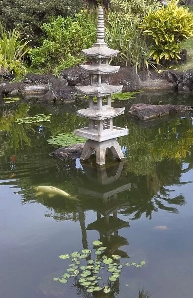 USA, Hawaii, Kauai, Chinese garden with Koi. (RF)