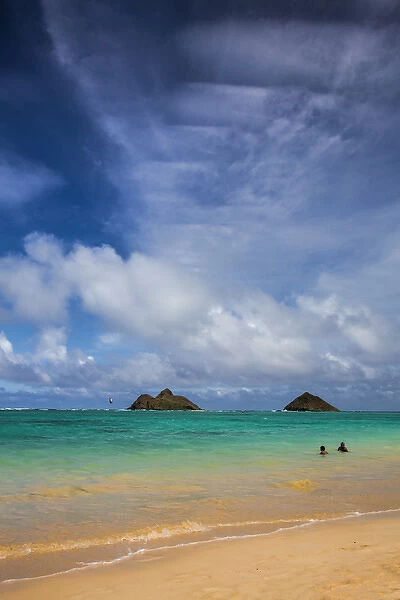 USA; Hawaiian Islands; Oahu; Lanihai Beach and Islands in Background