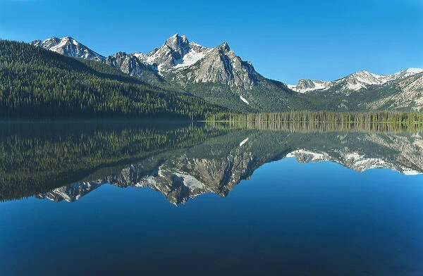 USA, ID, Sawtooth Mts. NRA, Mt. McGowan Reflected in Stanley Lake