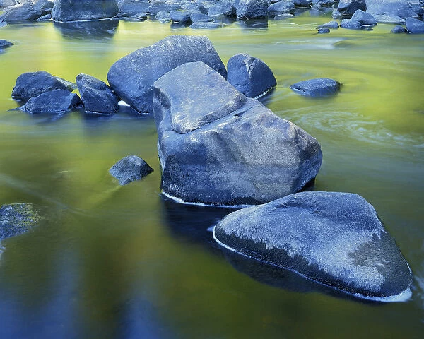 USA, Idaho, Little Salmon River, boulders and reflections