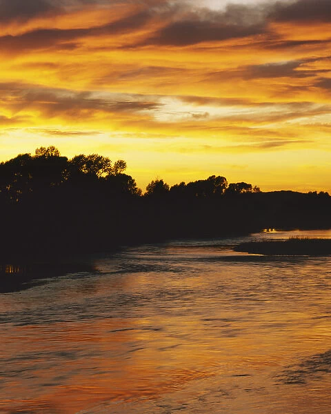 USA, Idaho, Snake River, Sunset near Rexburg