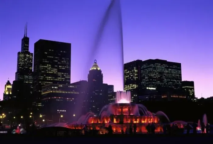 Framed Print : USA, IL, Chicago. Buckingham Fountain in Grant Park, Sears Tower and the skyline Framed Print : USA, IL, Chicago. Buckingham Fountain in Grant Park, Sears Tower and the skyline