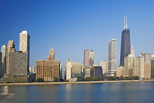 USA, Illinois, Chicago. City skyline and Lake Michigan