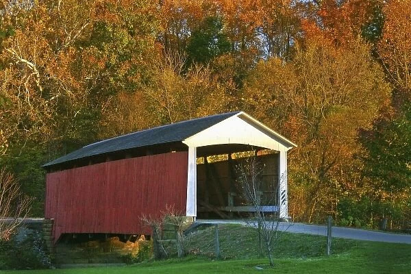 USA, Indiana, Billie Creek Village during the Covered Bridge Festival in fall