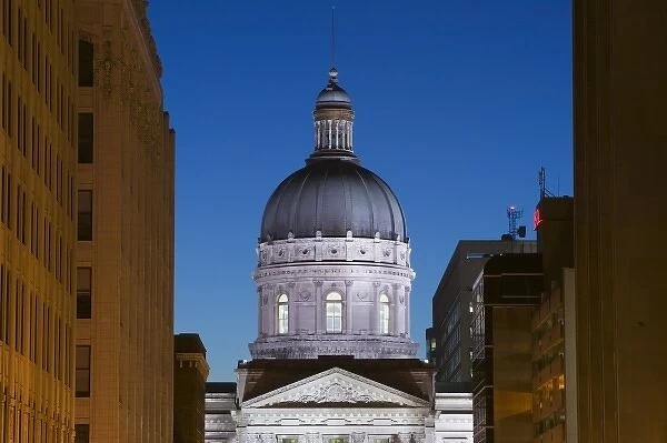 USA, Indiana, Indianapolis: Indiana State Capitol, Evening View from Market Street