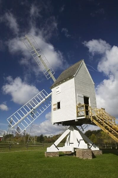 USA, Indiana, Kendallville: Mid, America Windmill Museum Robertson Post Windmill