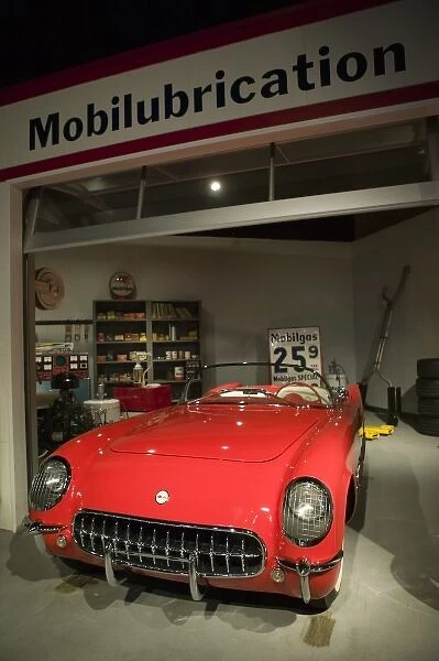 USA, Kentucky, Bowling Green: National Corvette Museum, First Corvette (b. 1953)