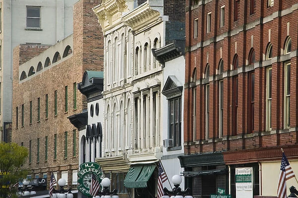 USA-Kentucky-Frankfort: Downtown Buildings