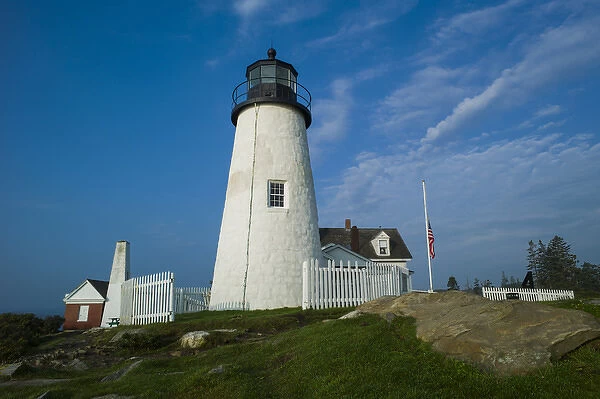 USA, Maine, Pemaquid Point, Pemmaquid Point Lighthouse, morning