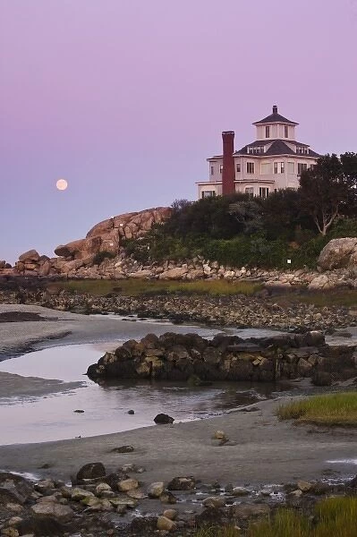 USA, Massachusetts, Gloucester. Good Harbor Beach, moonrise