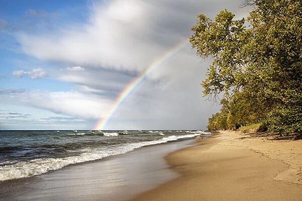 USA, Michigan, Munising, Rainbow over Pictured Rocks National Lakeshore