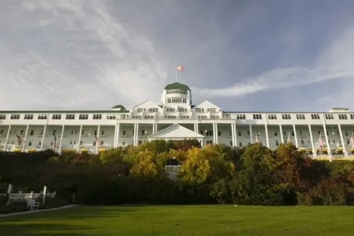 Framed Print : USA, Michigan, Straits of Mackinac: Mackinac Island, Grand Hotel / Late Afternoon Framed Print : USA, Michigan, Straits of Mackinac: Mackinac Island, Grand Hotel / Late Afternoon