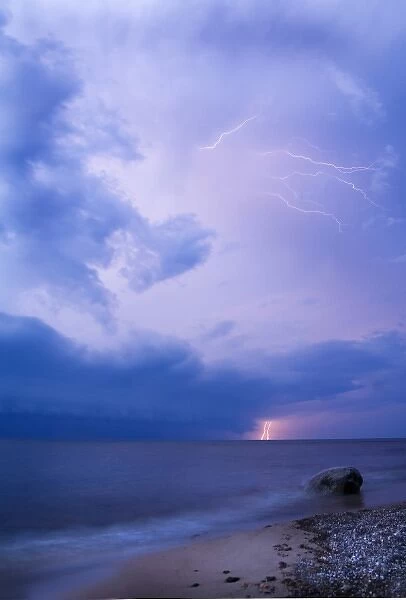 USA, Michigan, Upper Peninsula. Lightening over Lake Superior