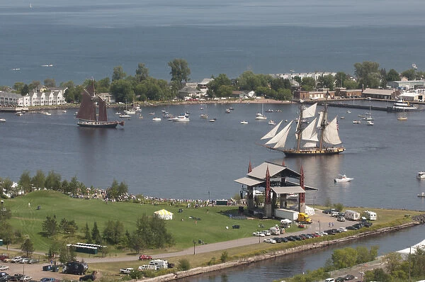 USA, Minnesota, Duluth, Duluth Harbor, Tall Ships