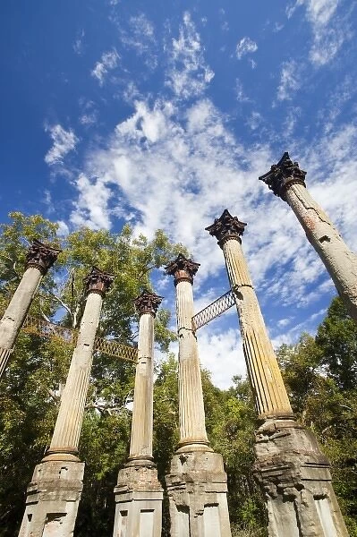 USA, Mississippi, Port Gibson. Windsor Ruins, standing columns from former plantation house