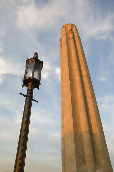 USA, Missouri, Kansas City, Liberty Memorial (WW1 monument) Dawn
