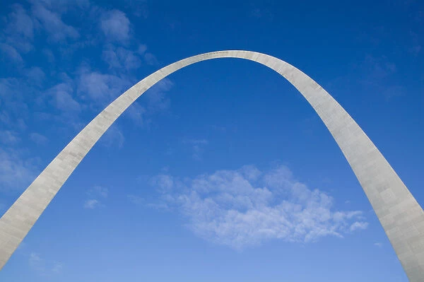 USA, Missouri, St. Louis: Gateway Arch Detail, Morning