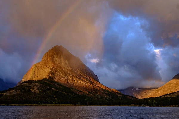 USA, Montana, Glacier National Park, Grinnell Mountain, sunrise, rainbow