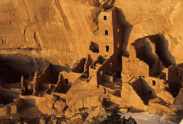 USA, Native American Cliff Dwellings, Square Tower House, Mesa Verde National Park