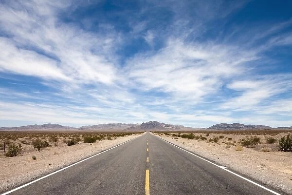 USA, Nevada, Beatty, Highway in desert