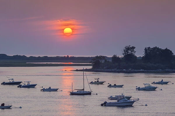 USA, New England, Massachusetts, Ipswich, sunrise over Great Neck