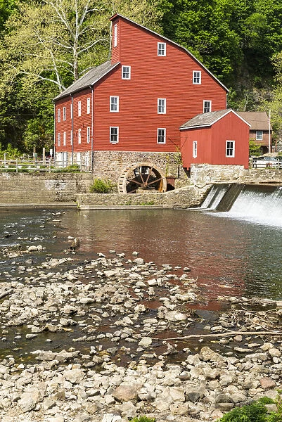 USA, New Jersey. Raritan River Basin, Clinton, South Fork of Raritan River and old mill