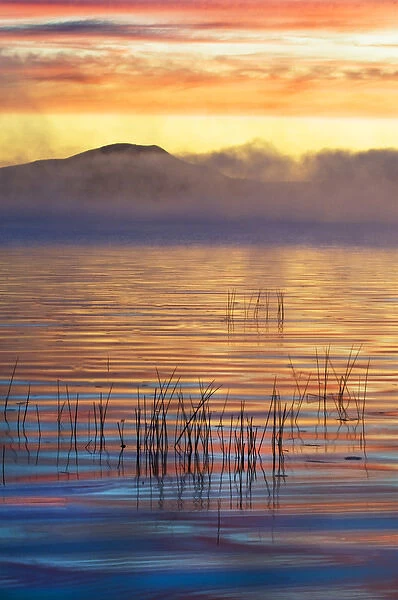 USA, New York, Adirondack Mountains. Racquette Lake at sunrise